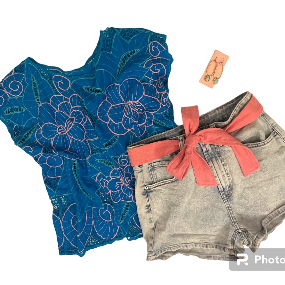 Vintage Teal & Melon Embroidered Blouse w/light wash Jean shorts Bundle small/4